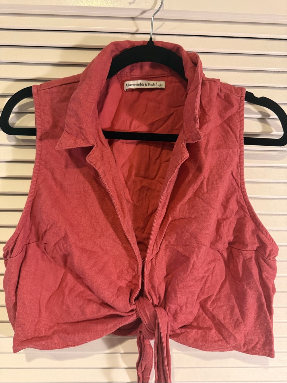 Abercrombie & Fitch Coral Tie-Front Collared Sleeveless Top